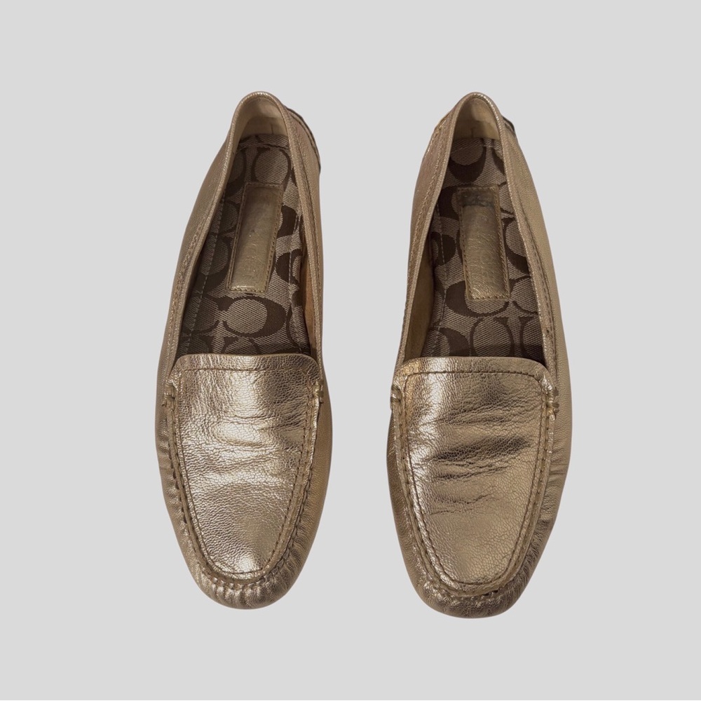 Coach Vintage Gold Leather Driving Flats Loafers. Slip-On Leather Shoes Flats